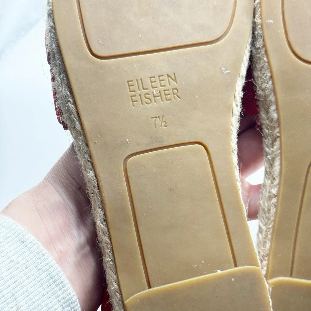 Eileen Fisher minor marks